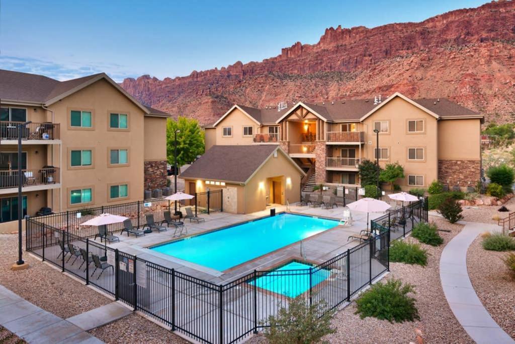 5D New Redcliff Condo, Pool & Hot Tub Moab Zewnętrze zdjęcie